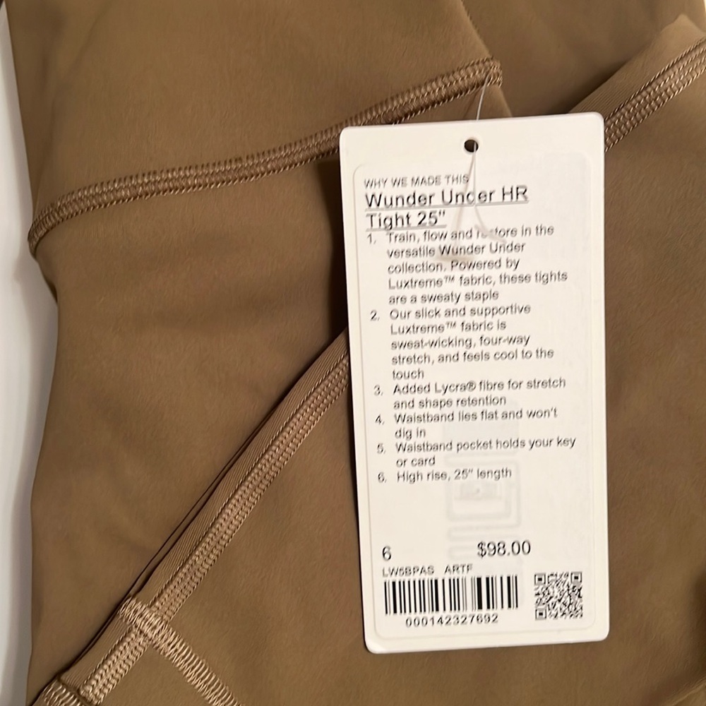 NWT soon to be discontinued Lululemon Wunder Under